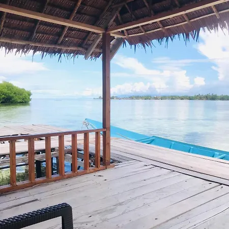 Senjahomestayrajaampat Fam Exterior photo