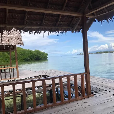 Senjahomestayrajaampat Fam Exterior photo